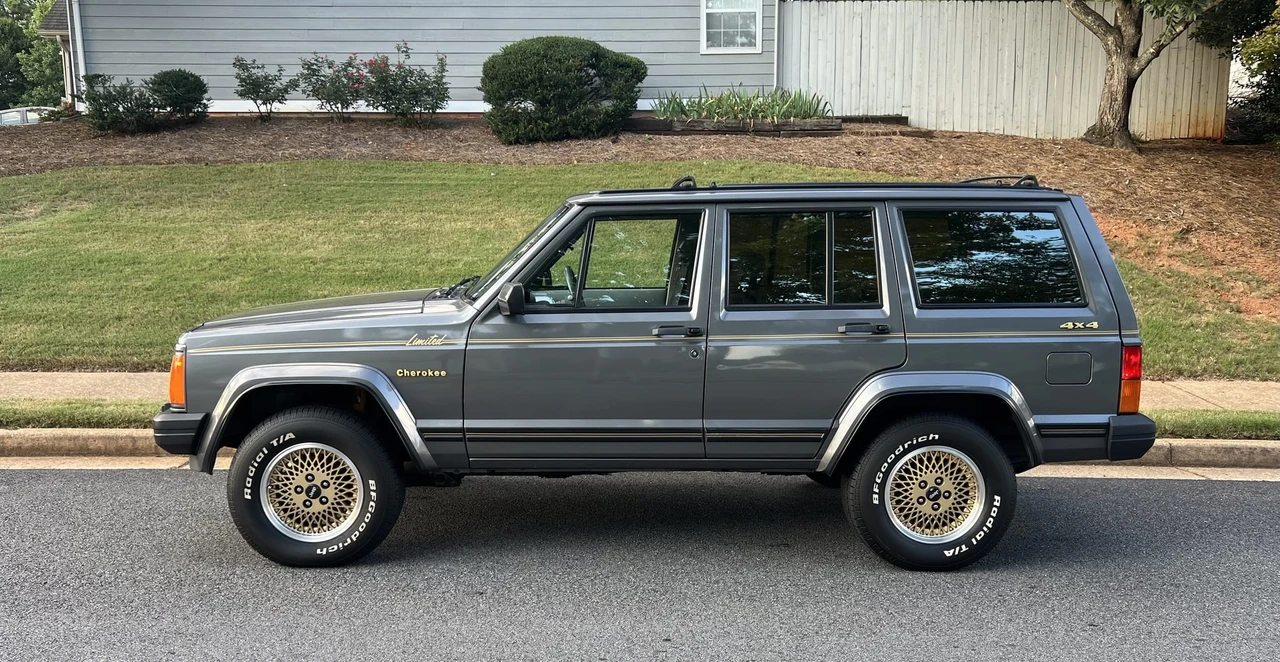 1988 Jeep XJ Cherokee - Image 13 of 31