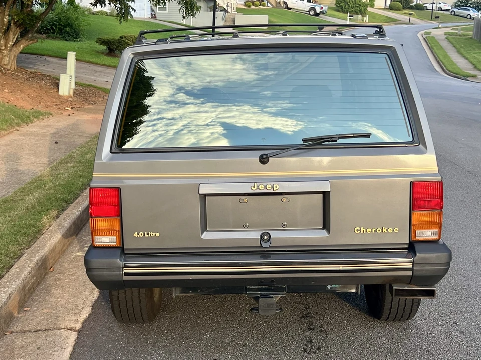 1988 Jeep XJ Cherokee - Image 17 of 31