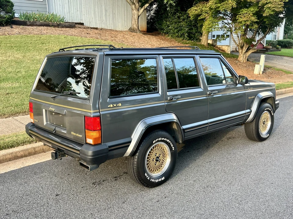 1988 Jeep XJ Cherokee - Image 19 of 31