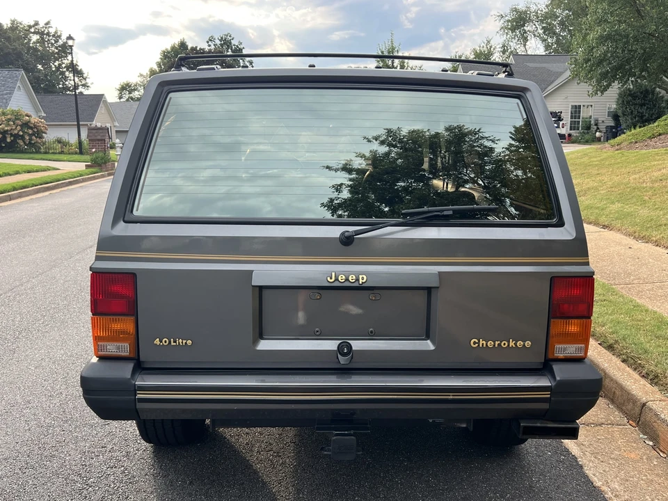 1988 Jeep XJ Cherokee - Image 16 of 31