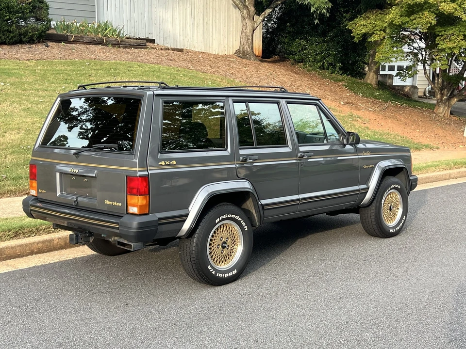 1988 Jeep XJ Cherokee - Image 18 of 31