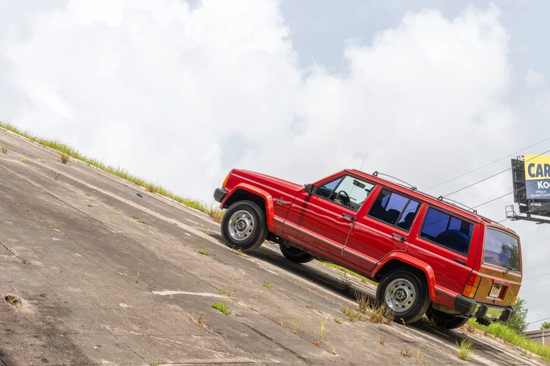1988 Jeep XJ Cherokee - Image 28 of 31