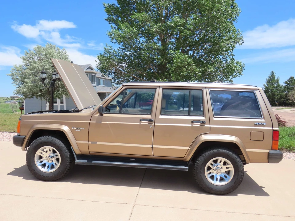 1988 Jeep XJ Cherokee - Image 19 of 31