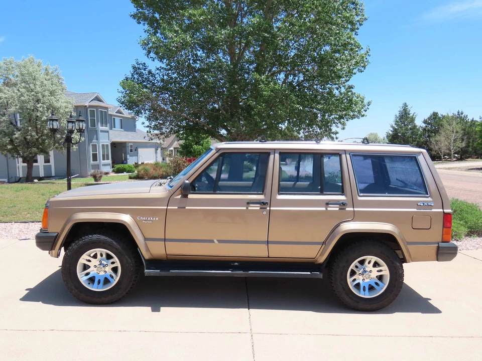1988 Jeep XJ Cherokee - Image 14 of 31