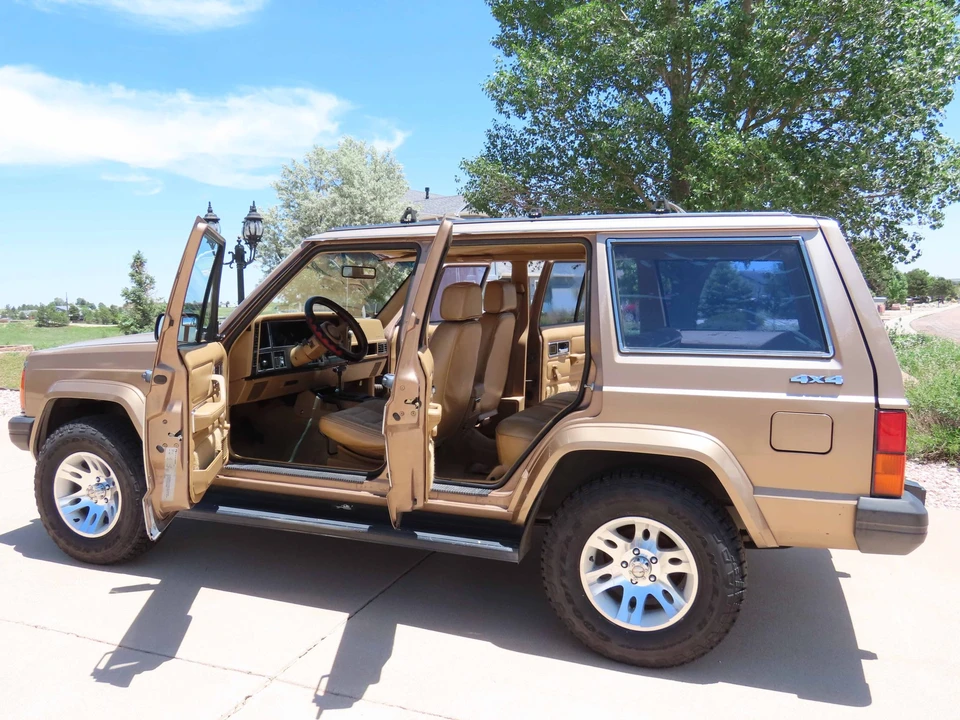 1988 Jeep XJ Cherokee - Image 23 of 31