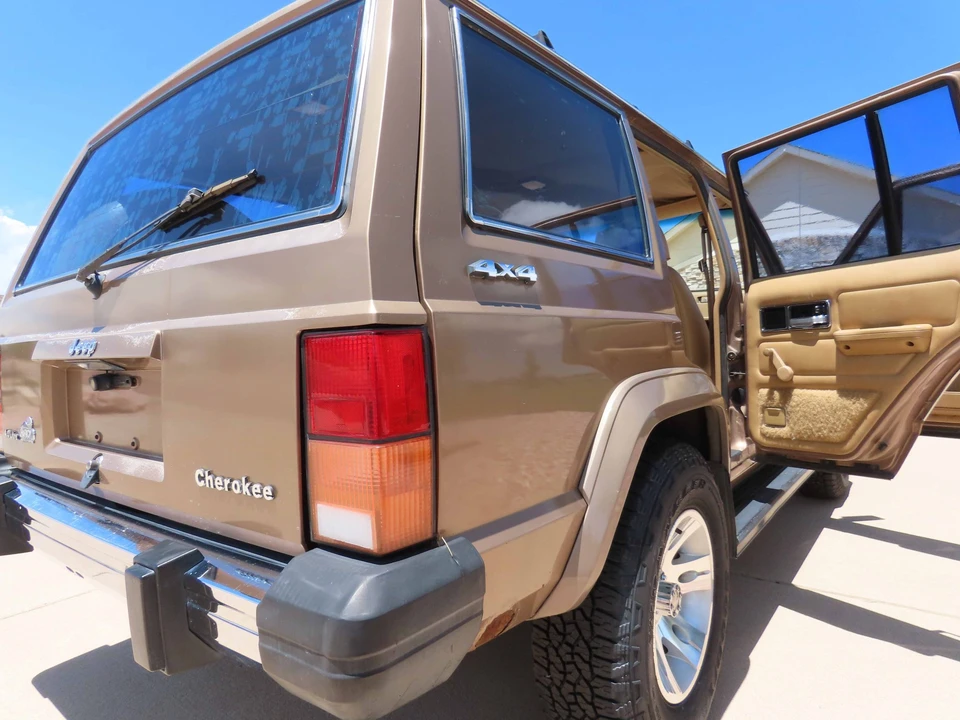 1988 Jeep XJ Cherokee - Image 27 of 31
