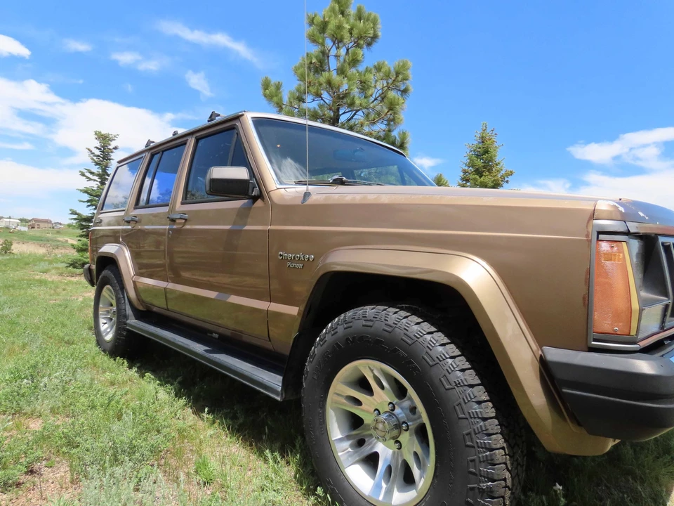 1988 Jeep XJ Cherokee - Image 10 of 31