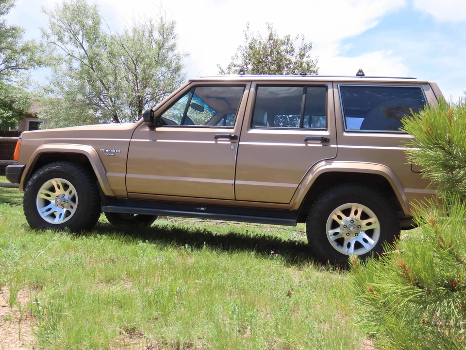 1988 Jeep XJ Cherokee - Image 9 of 31