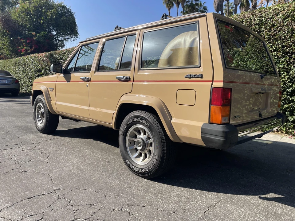 1988 Jeep XJ Cherokee - Image 19 of 31