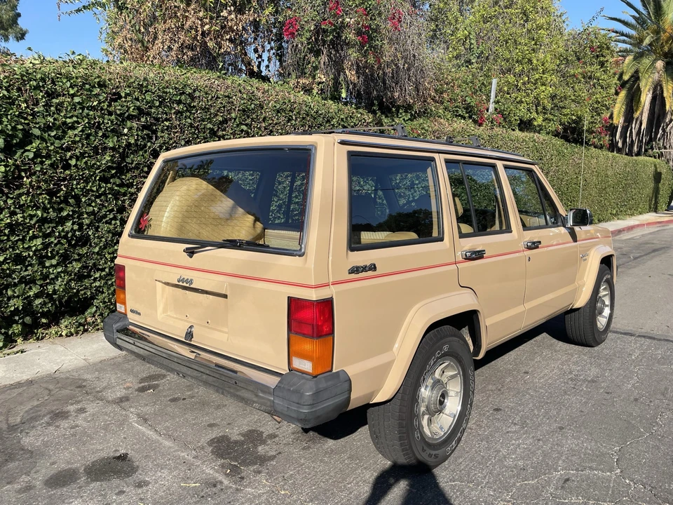 1988 Jeep XJ Cherokee - Image 14 of 31
