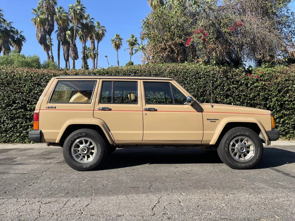 1988 Jeep XJ Cherokee - Image 12 of 31