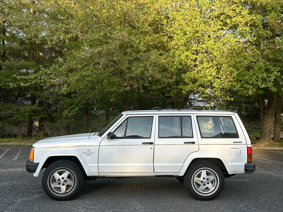1988 Jeep XJ Cherokee - Image 15 of 31