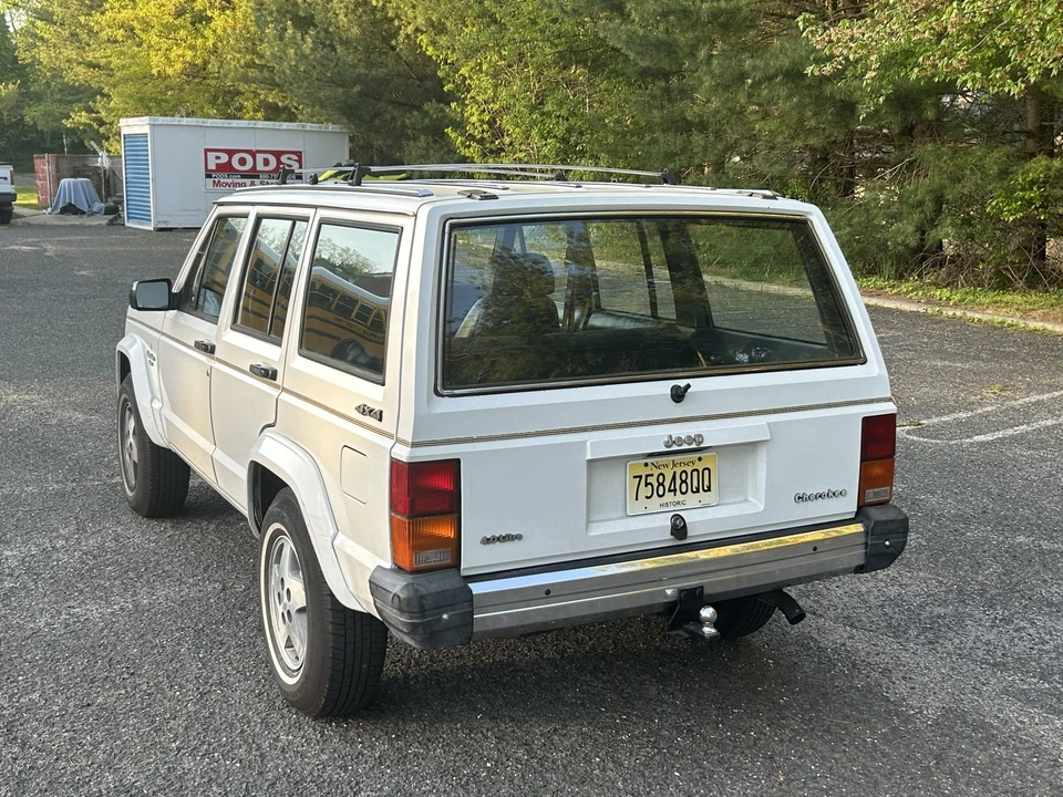 1988 Jeep XJ Cherokee - Image 19 of 31