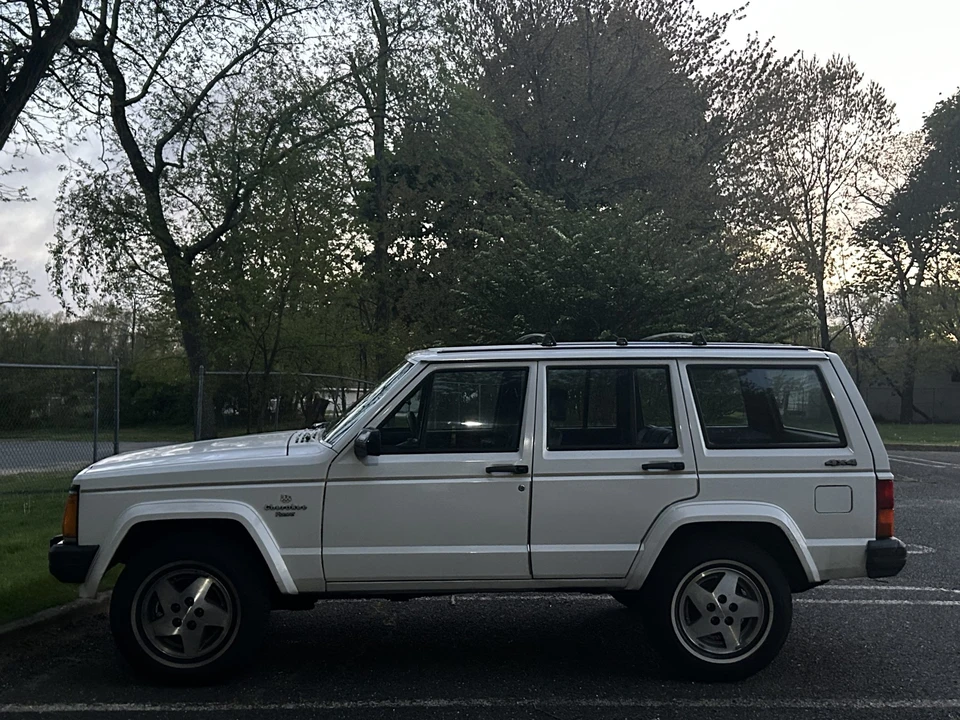 1988 Jeep XJ Cherokee - Image 29 of 31