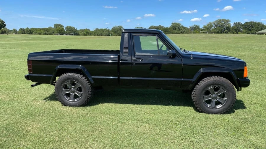 1988 Jeep Comanche - Image 11 of 13