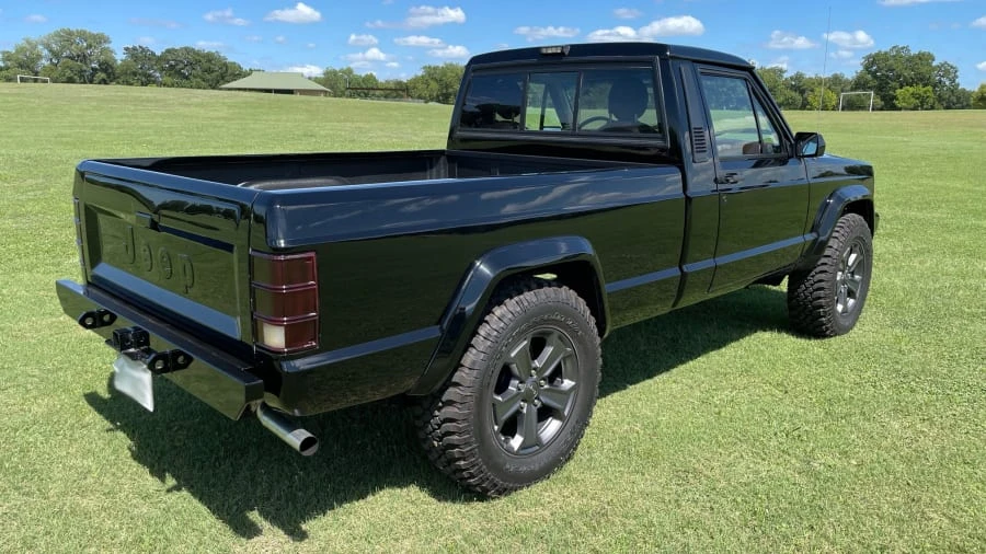 1988 Jeep Comanche - Image 10 of 13