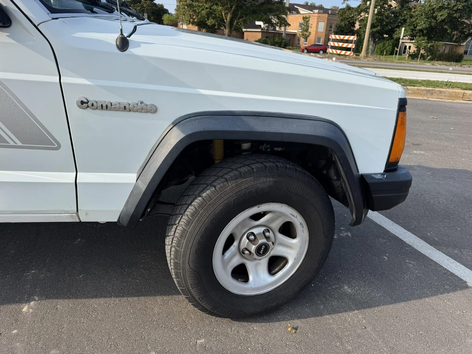 1988 Jeep Comanche - Image 16 of 31