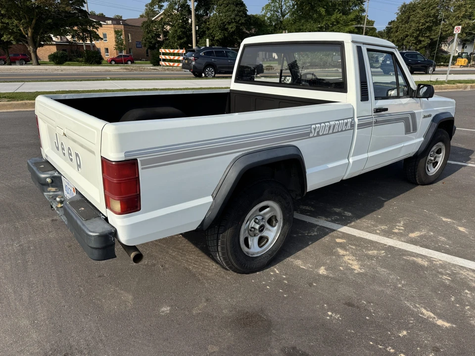 1988 Jeep Comanche - Image 9 of 31