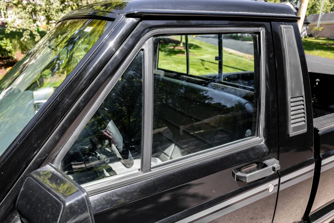 1988 Jeep Comanche - Image 26 of 31