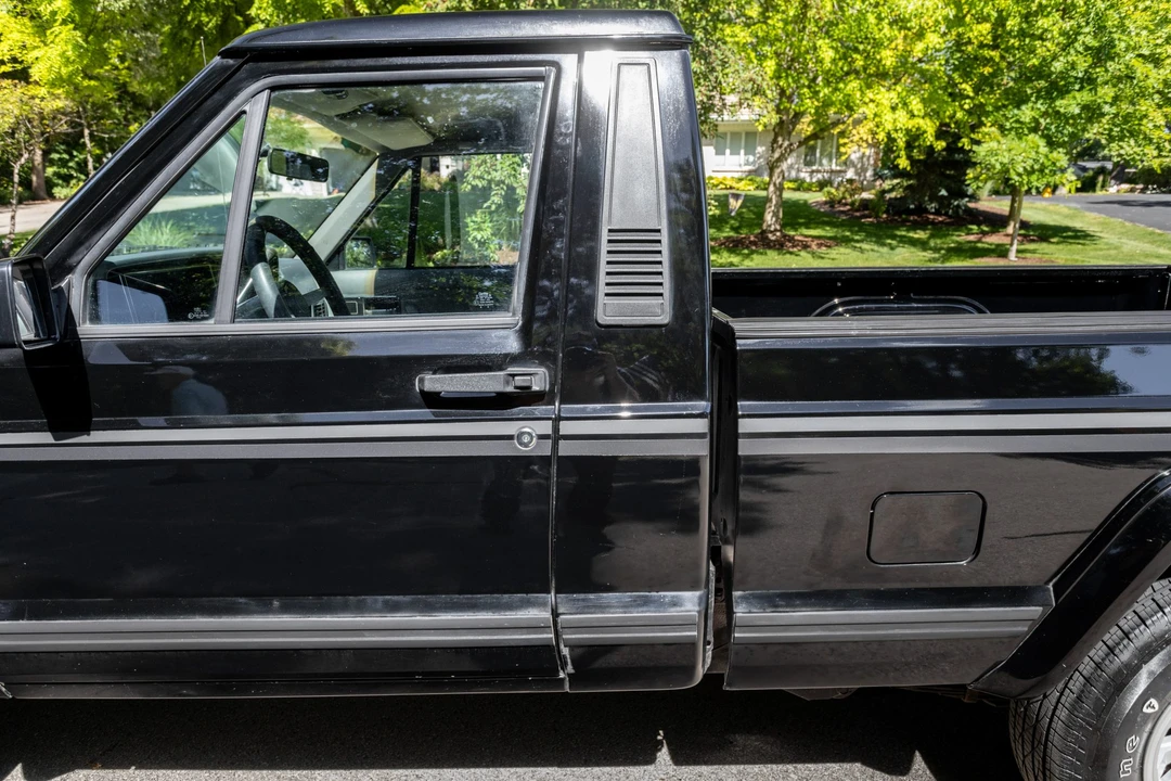 1988 Jeep Comanche - Image 30 of 31