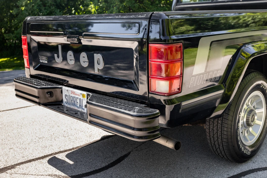 1988 Jeep Comanche - Image 15 of 31