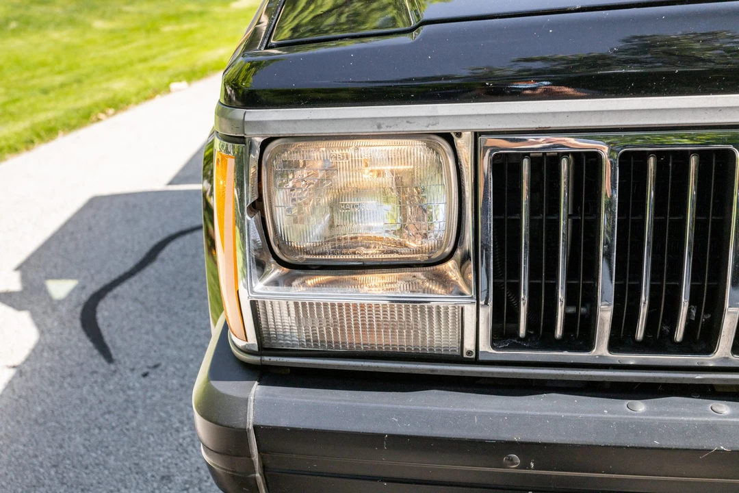 1988 Jeep Comanche - Image 16 of 31