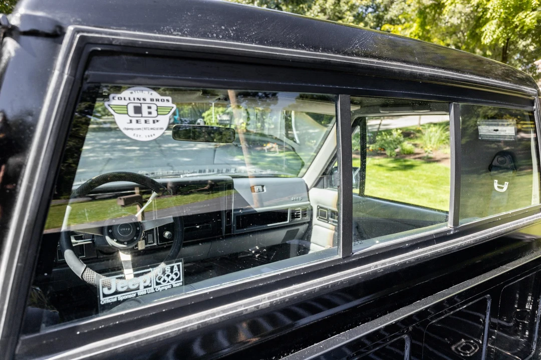 1988 Jeep Comanche - Image 28 of 31