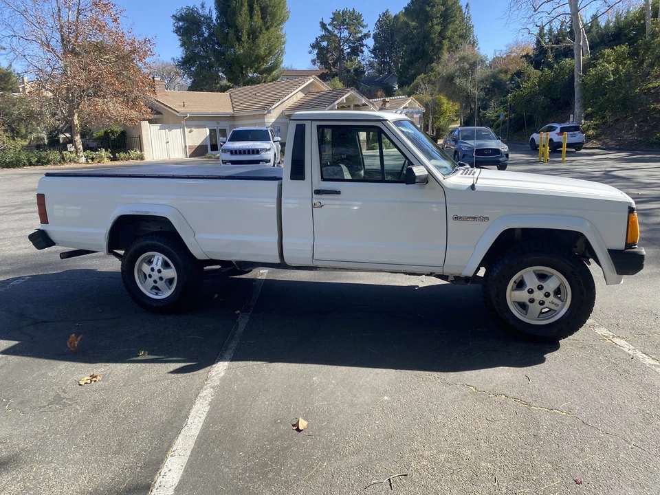 1988 Jeep Comanche - Image 13 of 31
