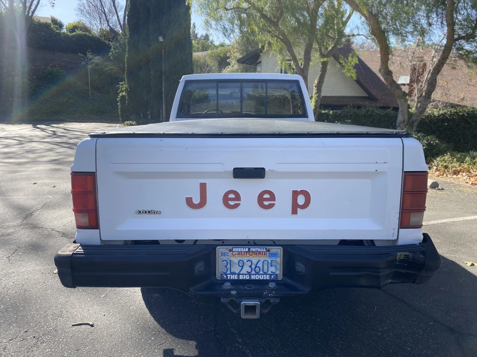1988 Jeep Comanche - Image 10 of 31