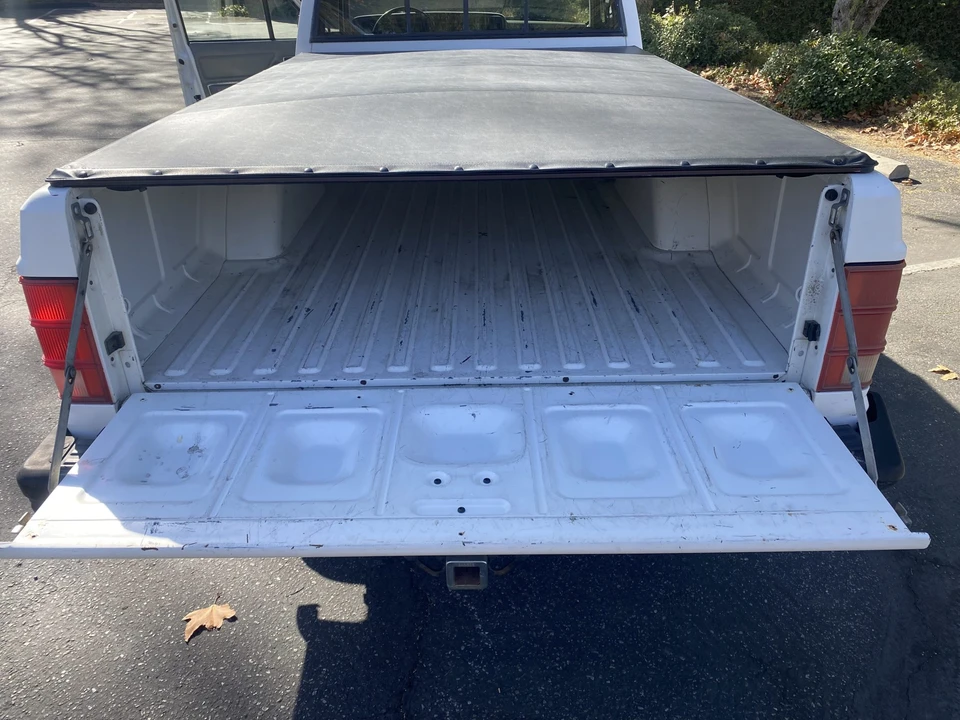 1988 Jeep Comanche - Image 19 of 31