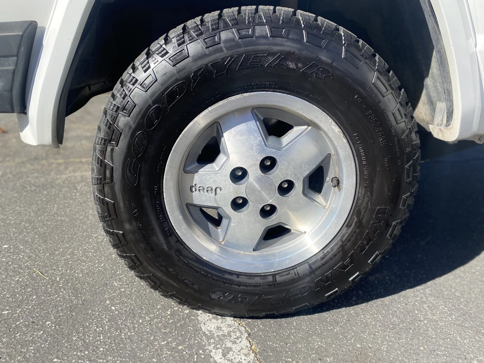 1988 Jeep Comanche - Image 27 of 31