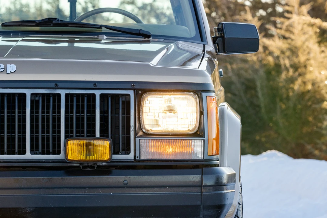 1988 Jeep Comanche - Image 22 of 31