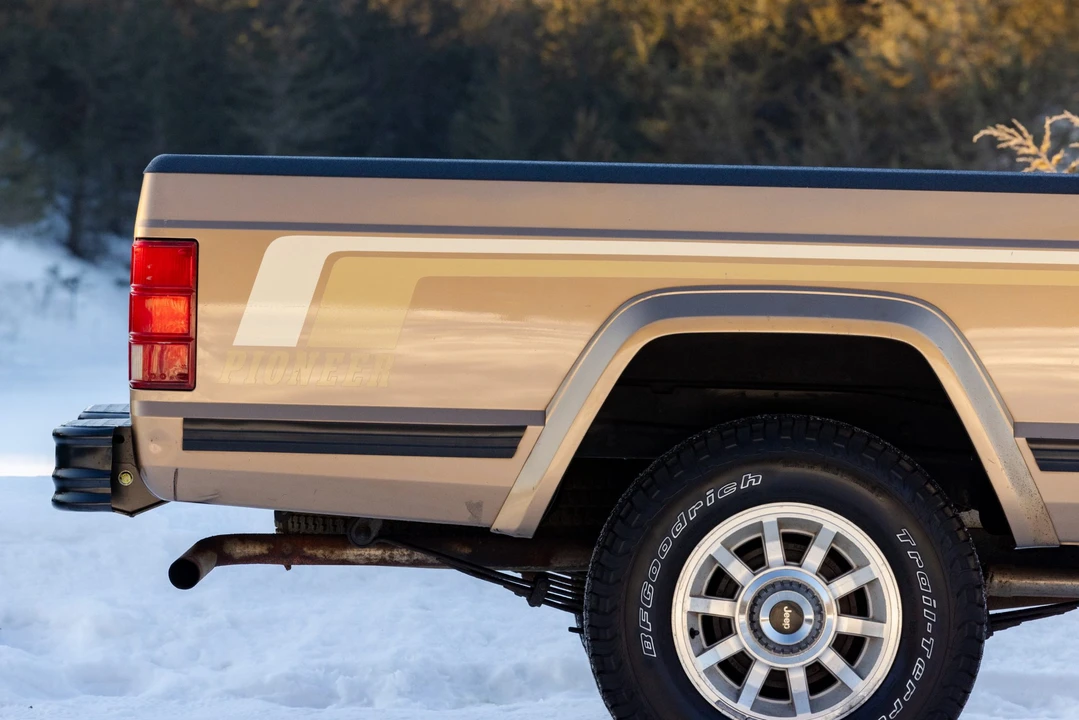 1988 Jeep Comanche - Image 26 of 31