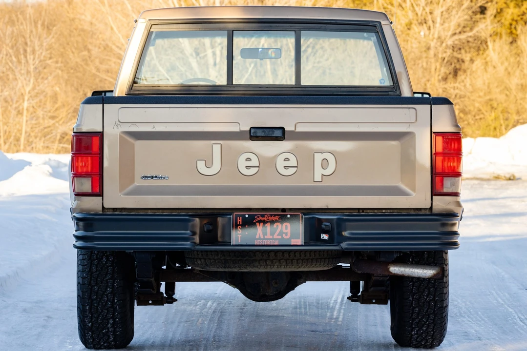 1988 Jeep Comanche - Image 13 of 31
