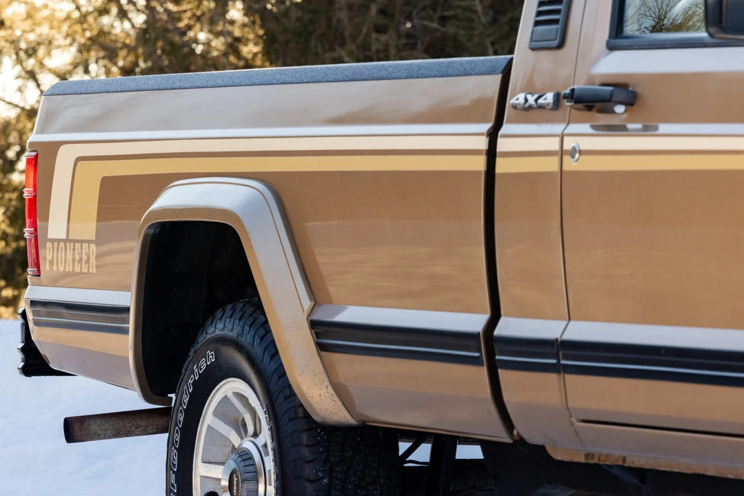 1988 Jeep Comanche - Image 17 of 31