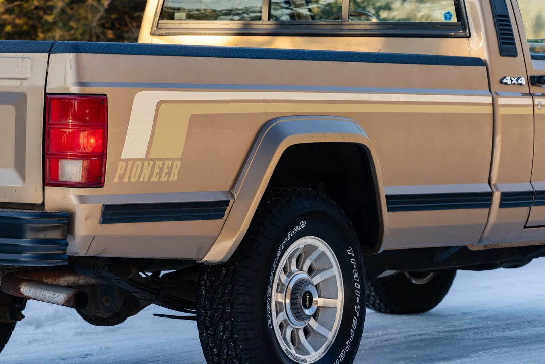 1988 Jeep Comanche - Image 30 of 31