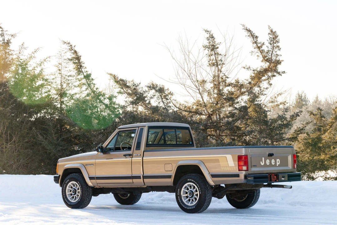 1988 Jeep Comanche - Image 16 of 31