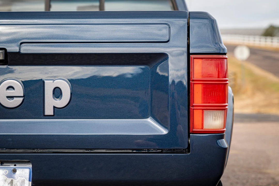 1988 Jeep Comanche - Image 15 of 31