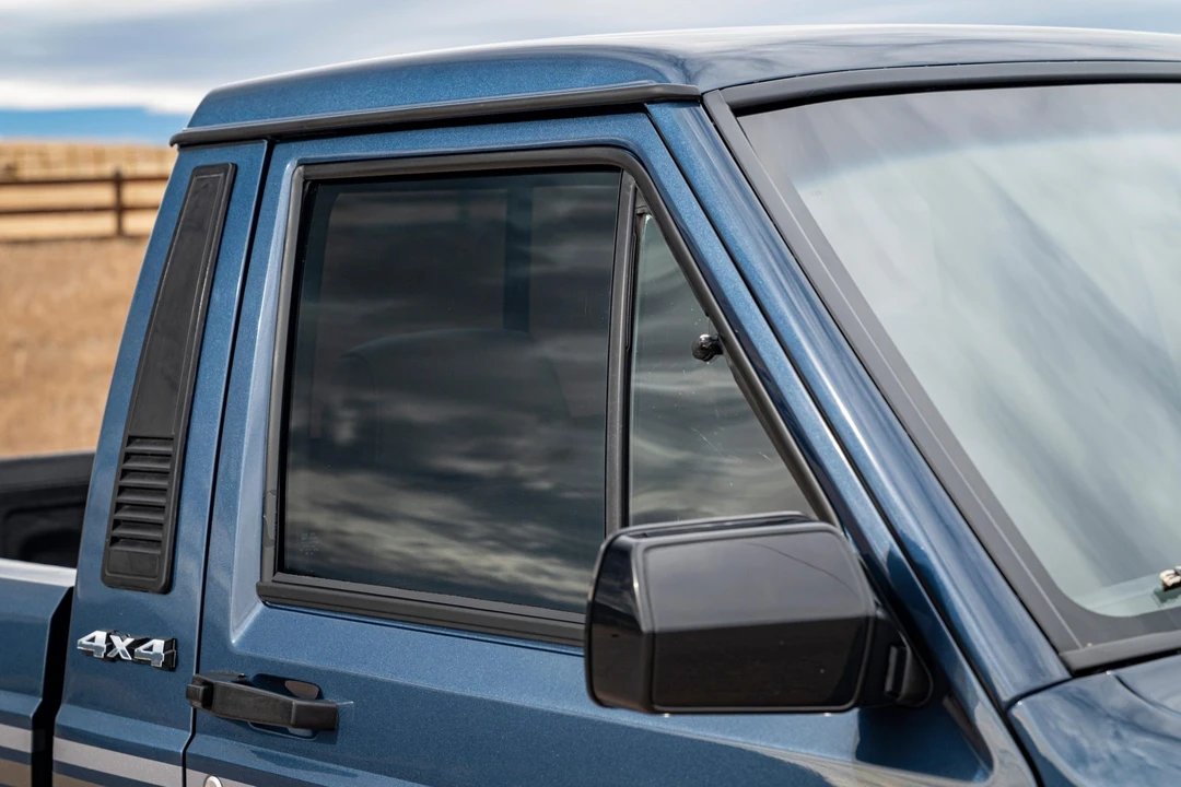 1988 Jeep Comanche - Image 26 of 31