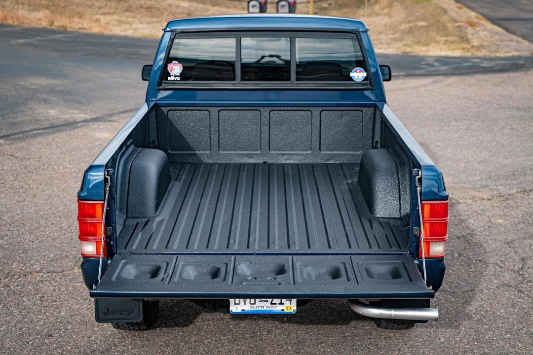 1988 Jeep Comanche - Image 17 of 31