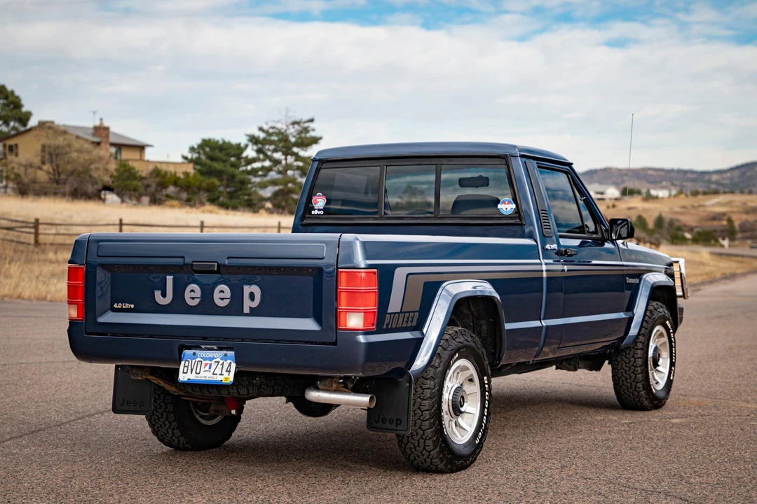 1988 Jeep Comanche - Image 8 of 31
