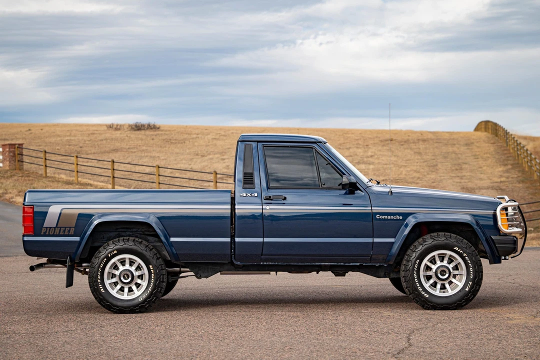 1988 Jeep Comanche - Image 9 of 31