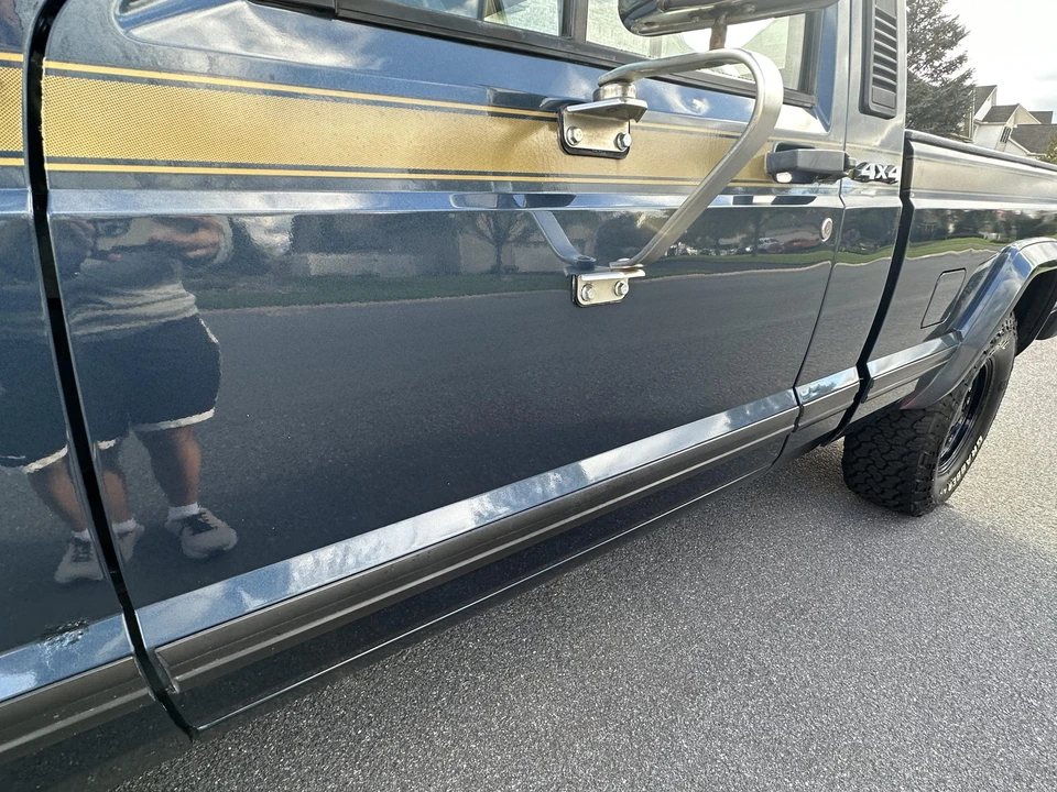 1988 Jeep Comanche - Image 27 of 31