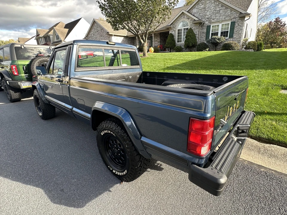 1988 Jeep Comanche - Image 10 of 31