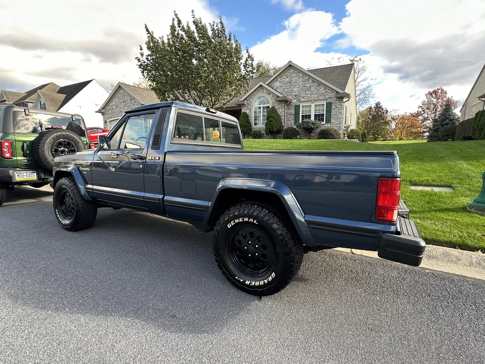 1988 Jeep Comanche - Image 11 of 31