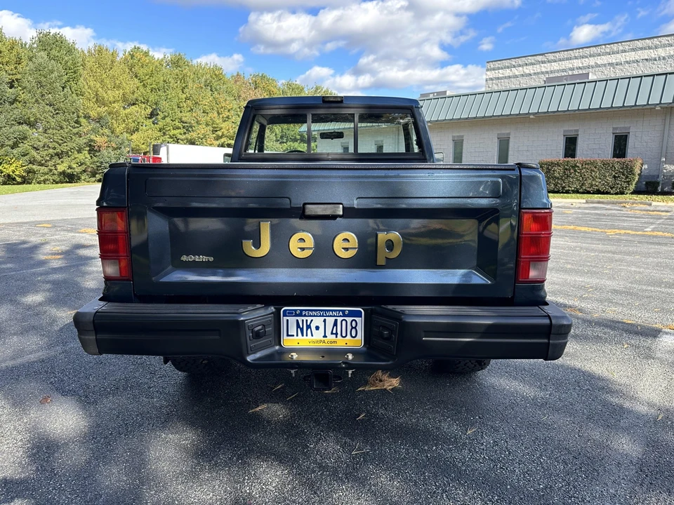 1988 Jeep Comanche - Image 12 of 31