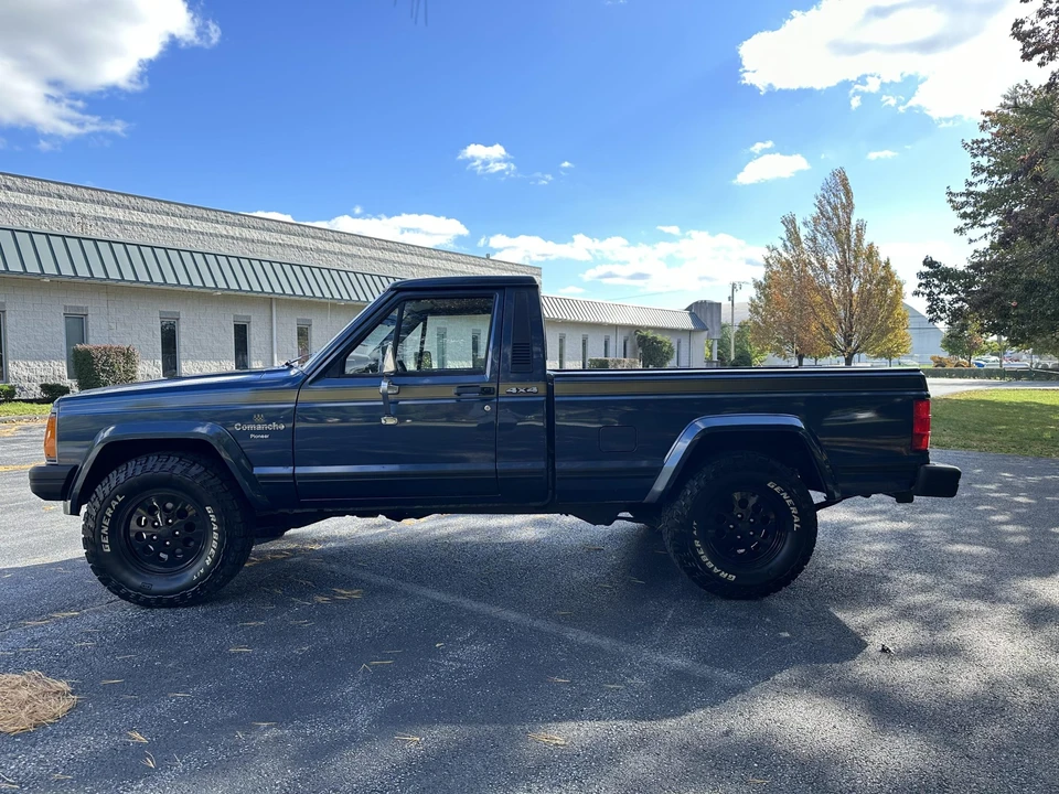 1988 Jeep Comanche - Image 8 of 31