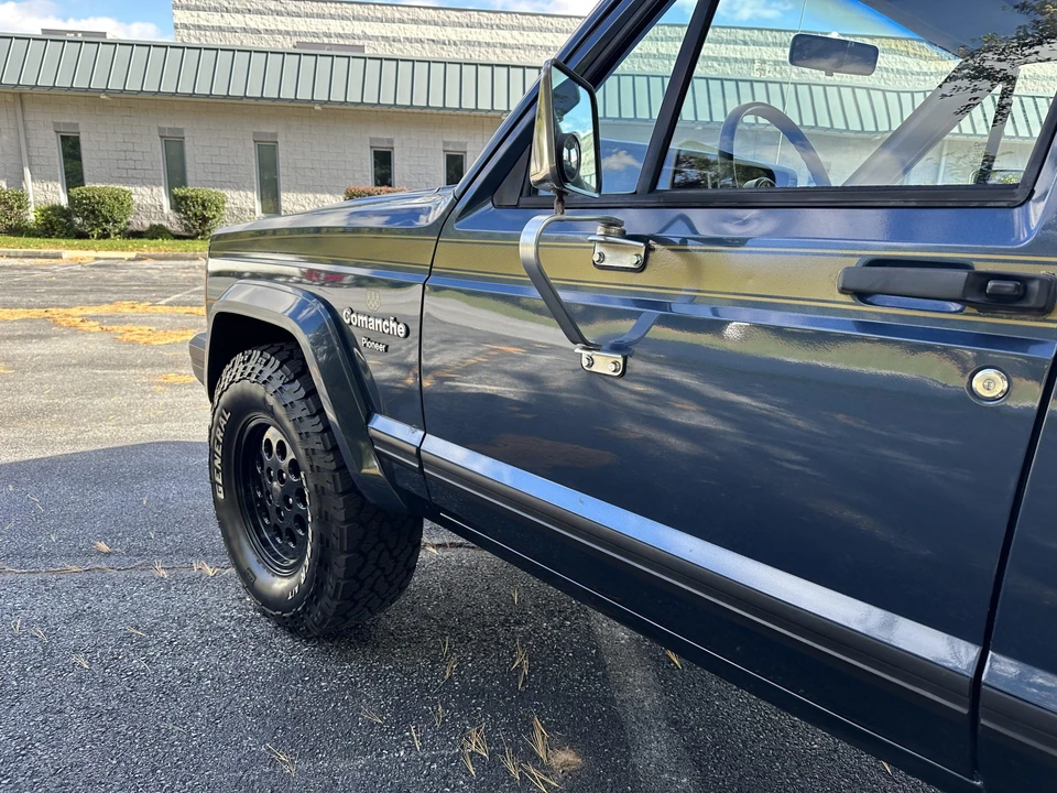 1988 Jeep Comanche - Image 28 of 31