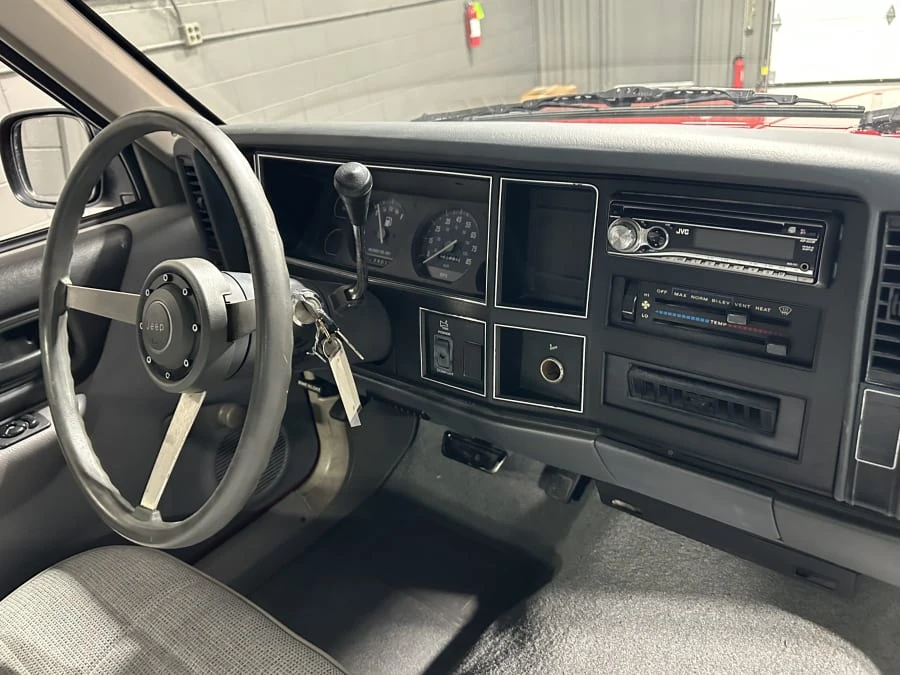 1988 Jeep Comanche - Image 21 of 31