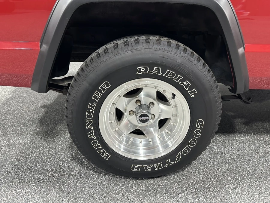 1988 Jeep Comanche - Image 18 of 31
